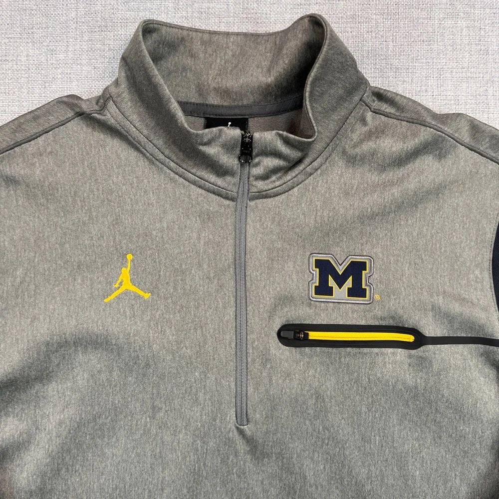 Jordan Michigan Wolverines Quarter Zip Pullover‎ Men M Gray Dri-FIT Collegiate